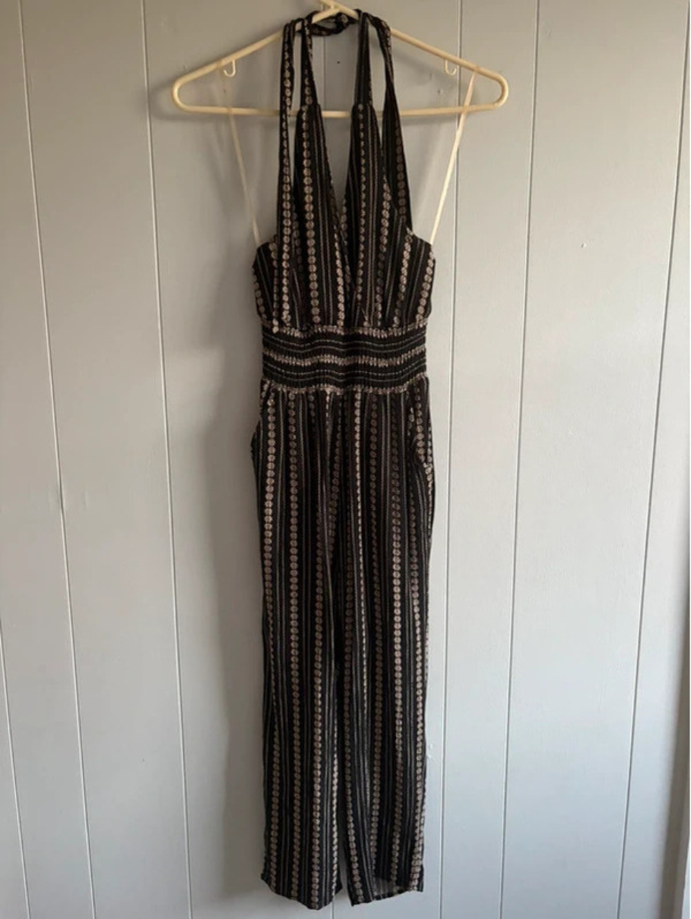 Womens XS American Eagle Black Crop Jumpsuit